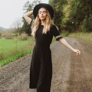 NWT Piper and Scoot Embroidered Jumpsuit Sz L